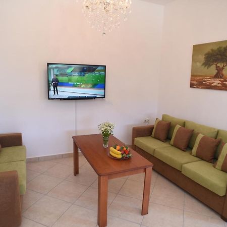 דירות Mélanes Bernie House 2 מראה חיצוני תמונה